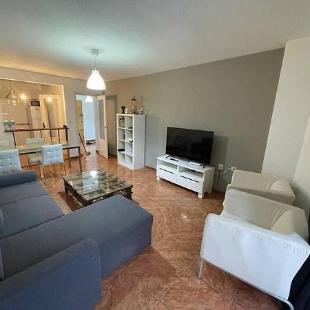 Lovely One Bedroom Flat- Excellent Location Grenade Extérieur photo