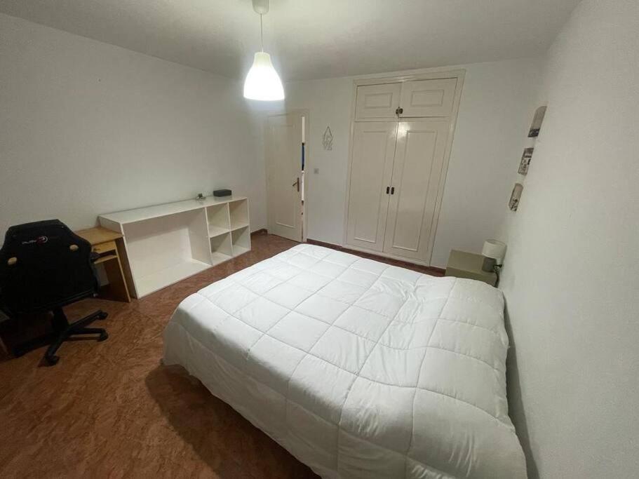 Lovely One Bedroom Flat- Excellent Location Grenade Extérieur photo