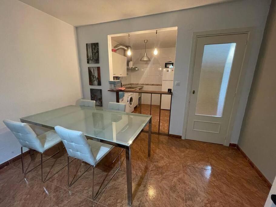 Lovely One Bedroom Flat- Excellent Location Grenade Extérieur photo