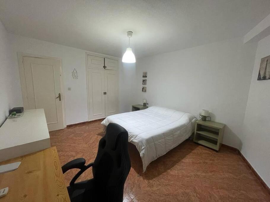 Lovely One Bedroom Flat- Excellent Location Grenade Extérieur photo